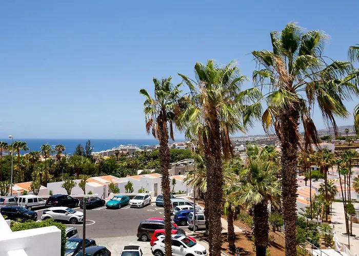 475 B Island Village Sea View Pool Terrace Апартаменти *